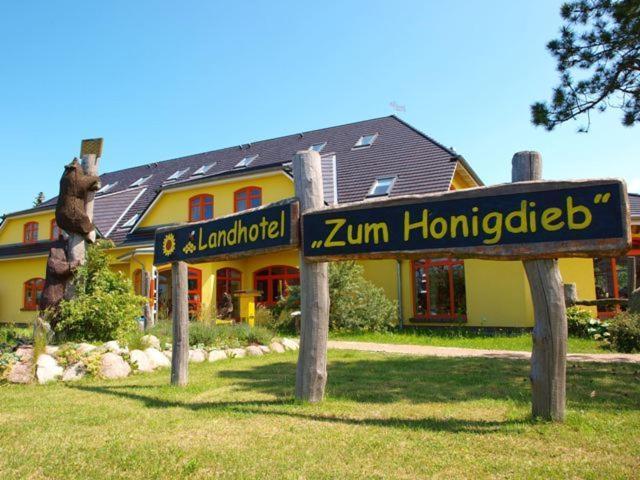 Landhotel Zum Honigdieb Ribnitz-Damgarten Extérieur photo